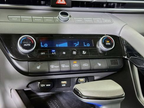 Used 2023 Hyundai Elantra SEL w/ Convenience Package FWD image 20