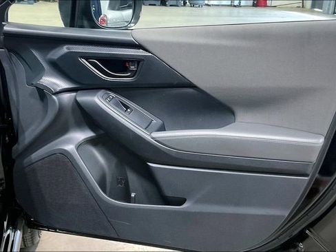 Used 2024 Subaru Crosstrek 2.0i Premium image 24