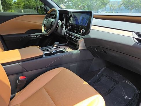 Used 2024 Lexus RX 350 Premium Plus w/ Convenience Package FWD image 9