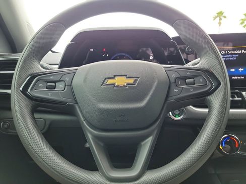 Used 2025 Chevrolet TrailBlazer LT image 29