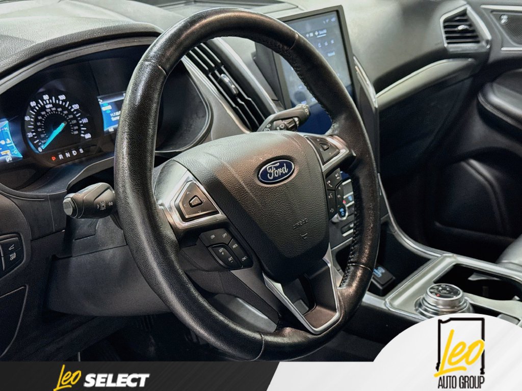 Used 2022 Ford Edge Titanium AWD/4WD image 13