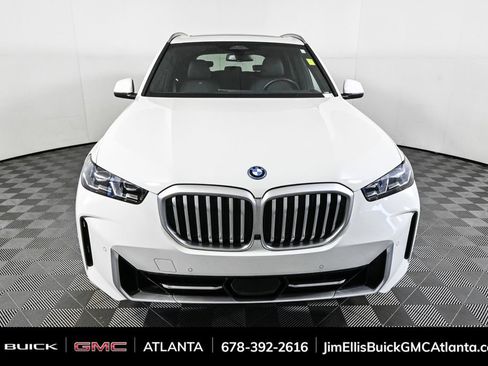 Used 2025 BMW X5 xDrive50e image 27
