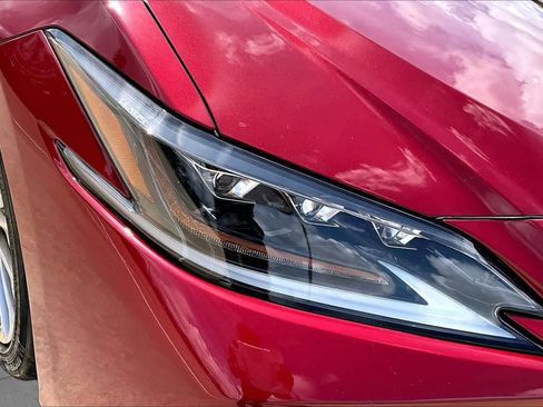 Used 2020 Lexus ES 350 Ultra Luxury w/ Accessory Package 2 FWD image 28