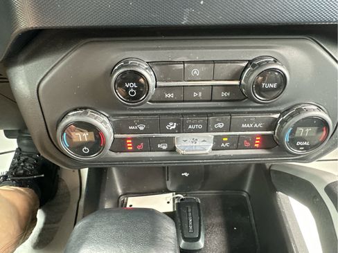 Used 2021 Ford Bronco Outer Banks AWD/4WD image 32
