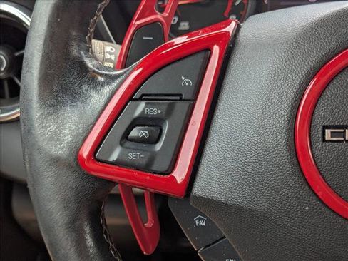 Used 2020 Chevrolet Camaro LT RWD image 4