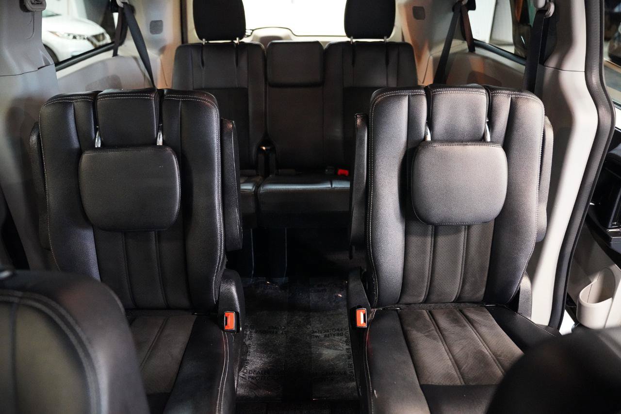 Used 2019 Dodge Grand Caravan SXT FWD image 24