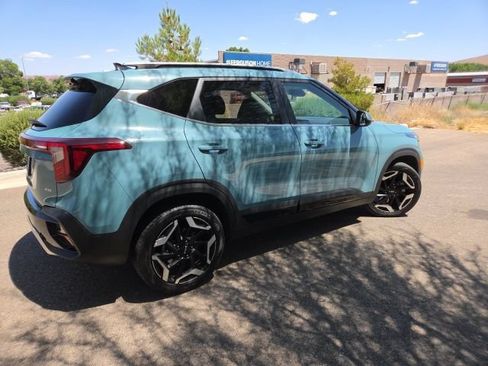 Used 2024 Kia Seltos SX w/ SX Sunroof Package AWD/4WD image 4
