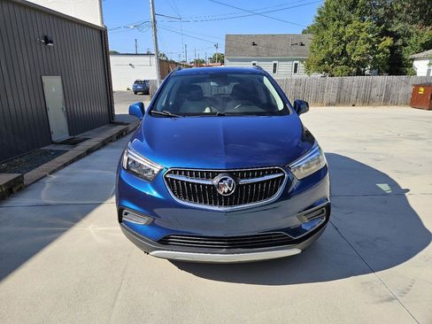 Used 2020 Buick Encore Preferred image 2