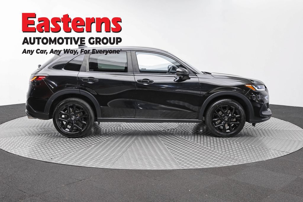 Used 2023 Honda HR-V Sport image 5