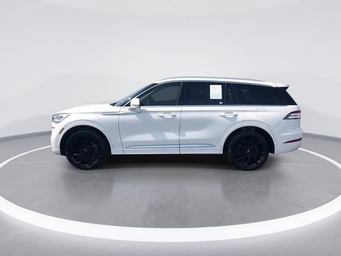 Used 2021 Lincoln Aviator Reserve w/ Equipment Group 210A AWD/4WD image 5