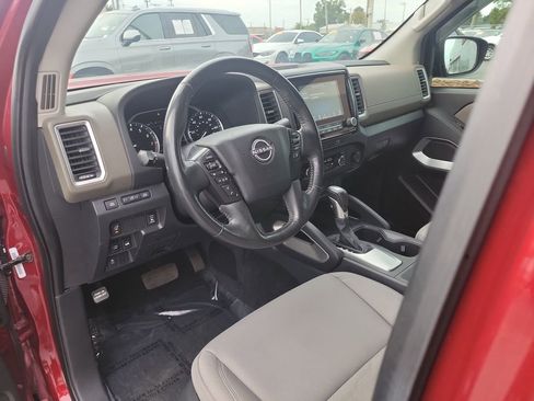 Used 2022 Nissan Frontier SV image 18