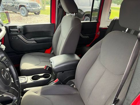 Used 2017 Jeep Wrangler Unlimited Sport w/ Quick Order Package 24S AWD/4WD image 25