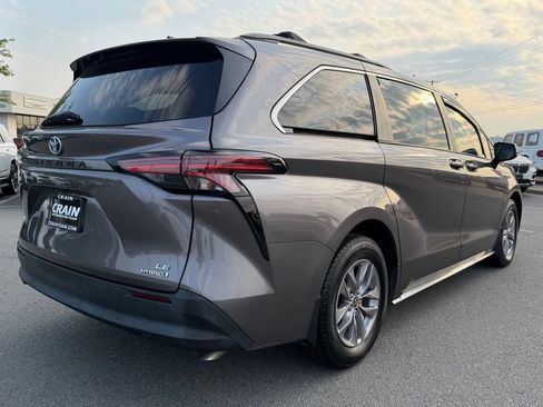 Used 2022 Toyota Sienna LE FWD image 7