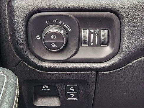 Used 2020 RAM 1500 Laramie image 18