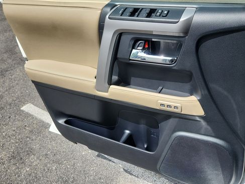 Used 2014 Toyota 4Runner Limited AWD/4WD image 19