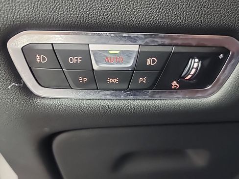 Used 2022 BMW X7 xDrive40i w/ Luxury Seating Package image 31