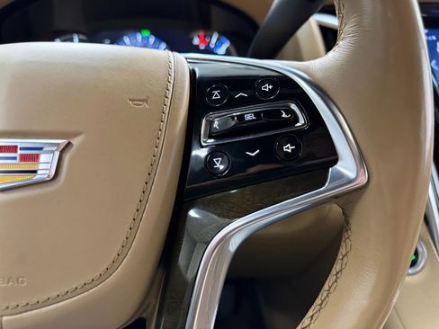 Used 2020 Cadillac Escalade Platinum image 32