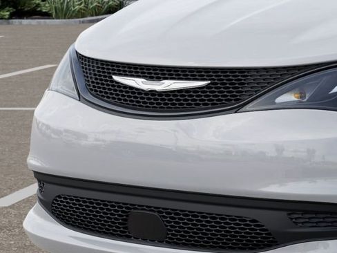 New 2025 Chrysler Voyager LX image 13
