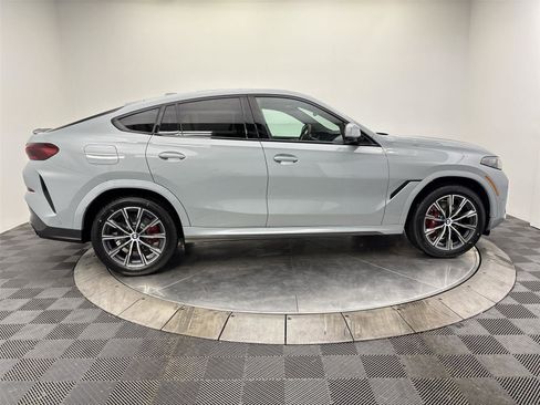 New 2026 BMW X6 xDrive40i image 17