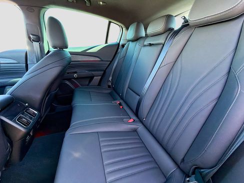 New 2025 Maserati Grecale Modena image 21