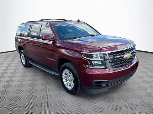 Used 2020 Chevrolet Suburban LT image 4