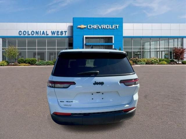 Used 2023 Jeep Grand Cherokee L Laredo AWD/4WD image 4