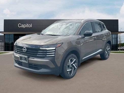 New 2026 Nissan Kicks SV image 1