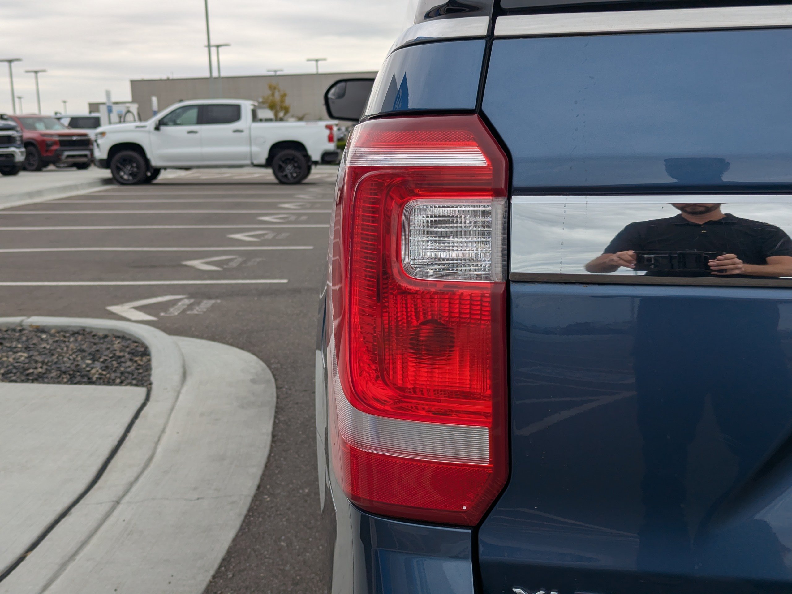 Used 2018 Ford Expedition Max XLT w/ Equipment Group 201A AWD/4WD image 42