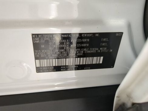 Used 2023 Toyota RAV4 XLE Premium AWD/4WD image 17