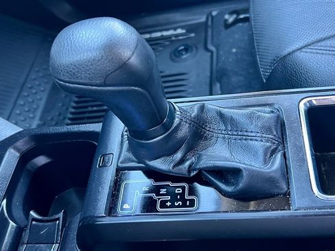 Used 2019 Toyota Tacoma 2WD Access Cab image 17