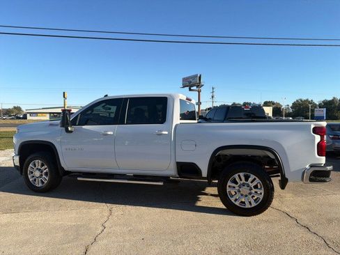 Used 2021 Chevrolet Silverado 2500 LT w/ Z71 Off-Road Package image 11