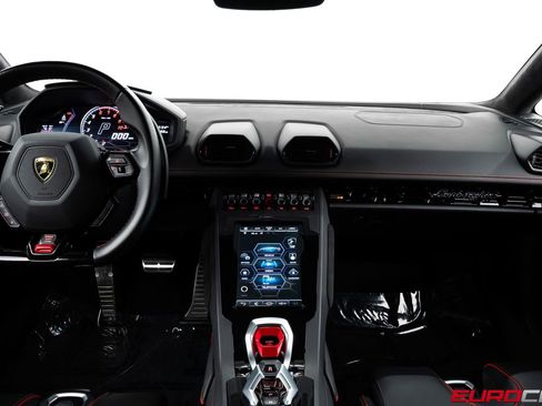 Used 2021 Lamborghini Huracan EVO RWD image 27