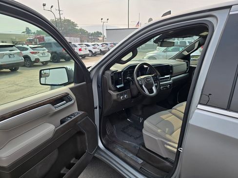 Used 2023 GMC Sierra 1500 SLE w/ Enhanced Capability Package image 19