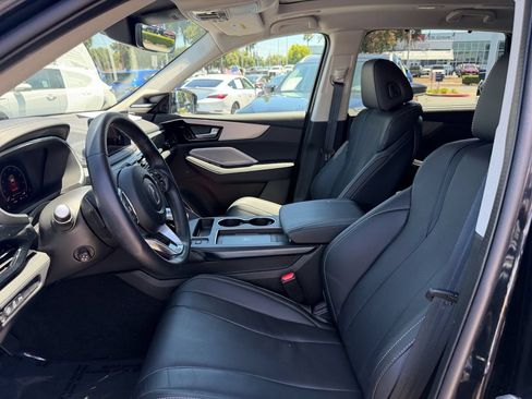 Certified 2025 Acura MDX FWD w/ Technology Package image 12