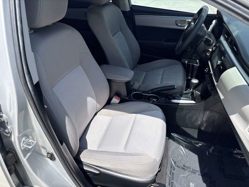 Used 2015 Toyota Corolla LE FWD image 16