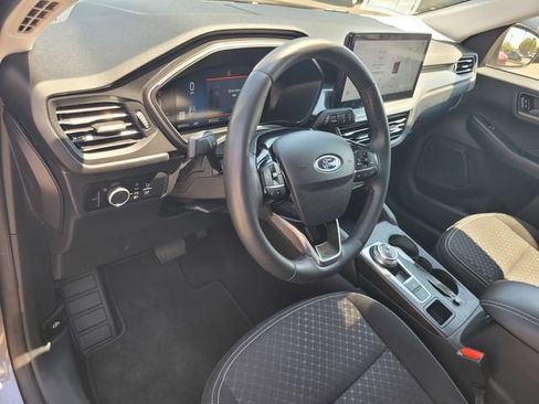 Certified 2023 Ford Escape Active w/ Tech Pack #1 AWD/4WD image 9