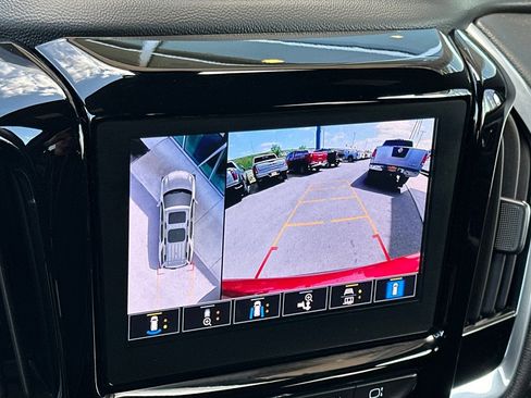 Used 2022 Chevrolet Traverse Premier w/ Redline Edition AWD/4WD image 19