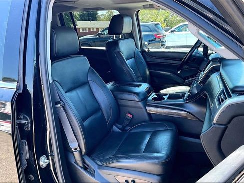 Used 2016 Chevrolet Suburban LT AWD/4WD image 7