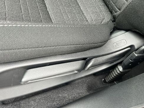 New 2026 Honda HR-V LX image 16