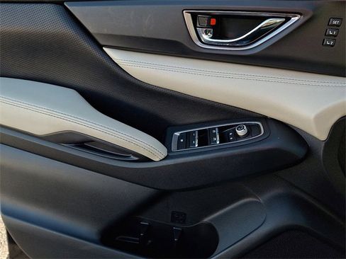 Used 2020 Subaru Ascent Limited w/ Technology Package image 13