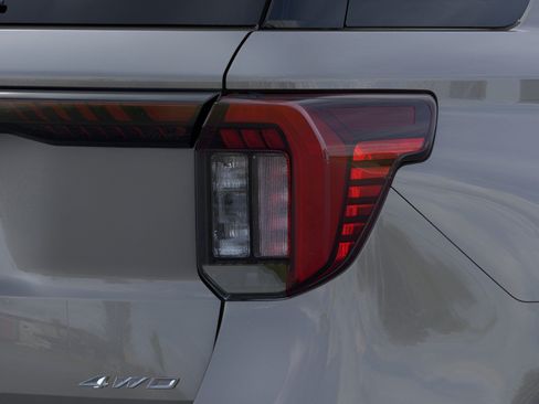 Used 2026 Ford Explorer Active w/ Active Comfort Package AWD/4WD image 22
