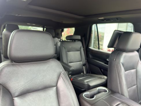 Used 2021 Chevrolet Tahoe Z71 w/ Z71 Signature Package AWD/4WD image 12