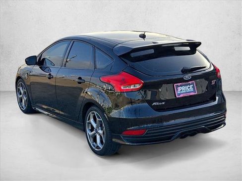 Used 2018 Ford Focus ST FWD image 8