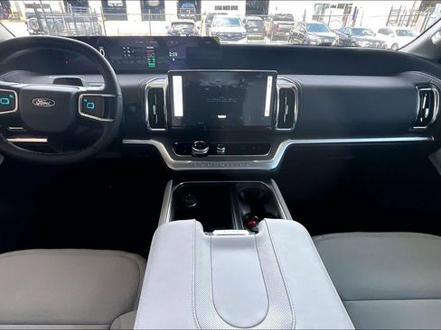New 2026 Ford Expedition Max Platinum AWD/4WD image 5