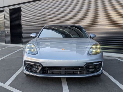Certified 2023 Porsche Panamera image 4