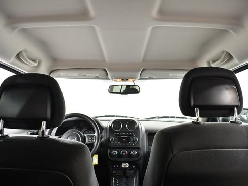 Used 2015 Jeep Patriot Latitude AWD/4WD image 17