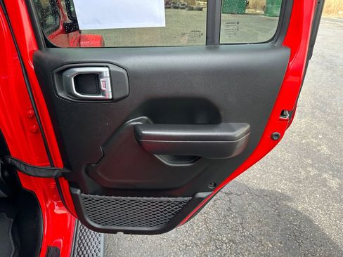 Certified 2021 Jeep Gladiator Sport image 26