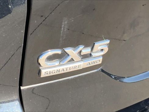Used 2022 MAZDA CX-5 Signature image 9