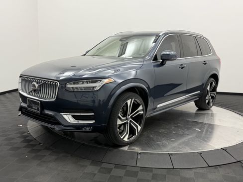 Certified 2024 Volvo XC90 B6 Ultimate AWD/4WD image 3