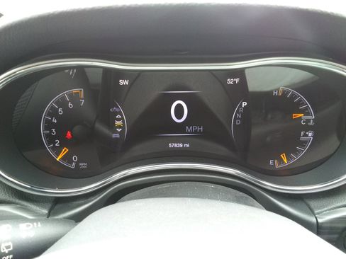 Used 2021 Jeep Grand Cherokee Limited AWD/4WD image 18